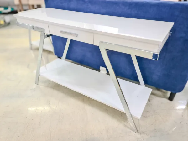 MODERN WHITE CONSOLE TABLE WITH CHROME LEGS – ELEGANT & FUNCTIONAL