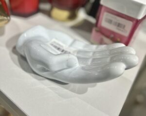 Ceramic hand (White)