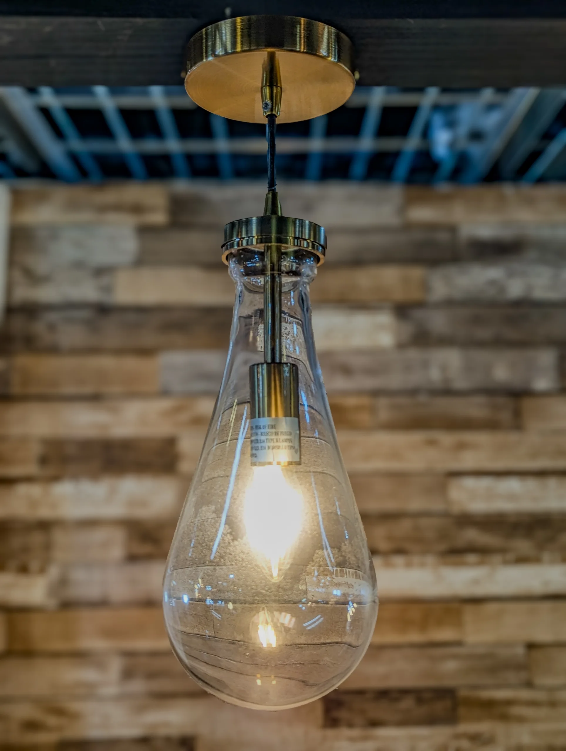 Vintage-Inspired Brass Glass Pendant Light – Clear Teardrop Hanging Ceiling Fixture with Exposed Bulb