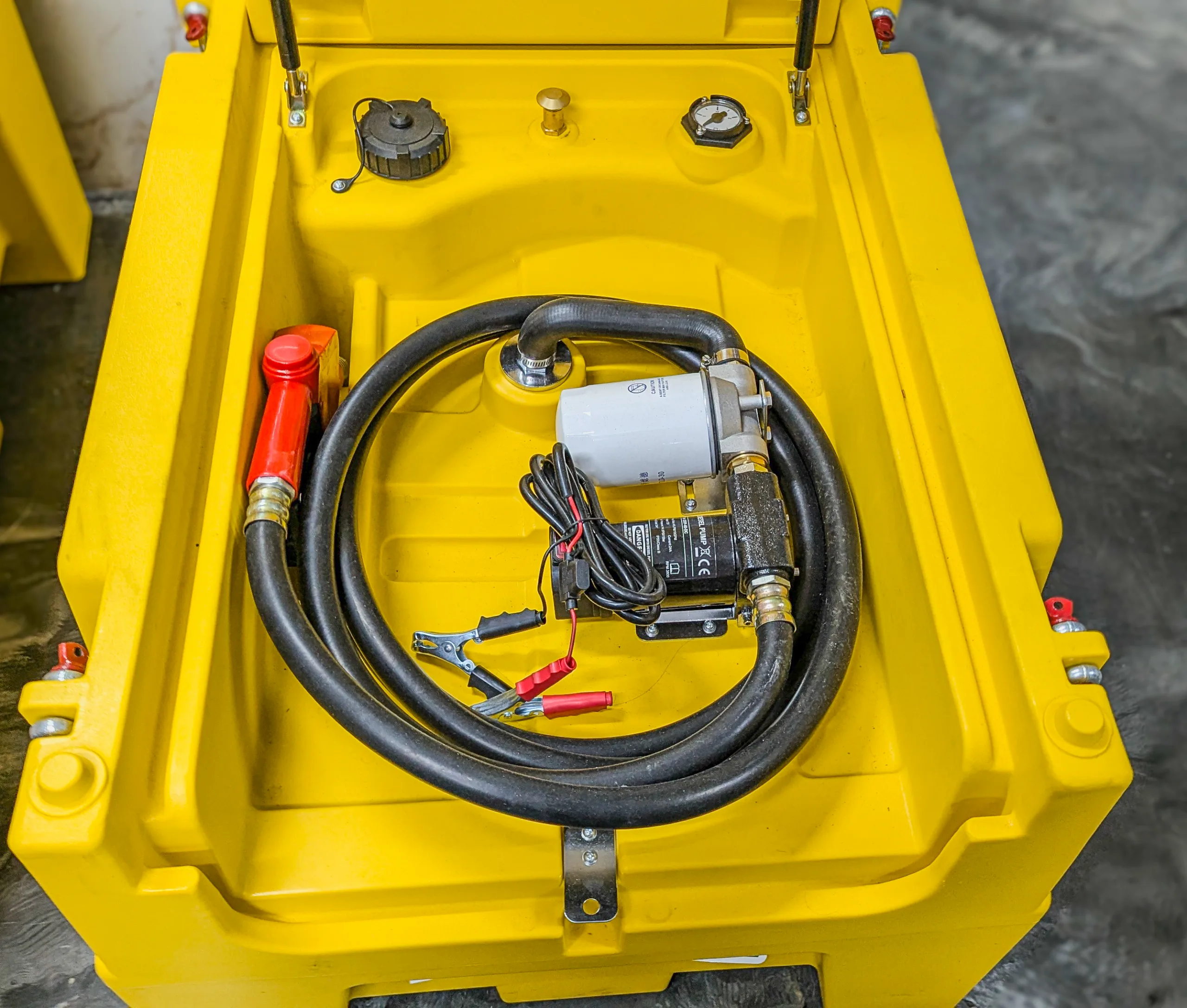 220L Portable Diesel Fuel Transfer Tank with 12V Pump, 40L/Min Flow, Hose & Automatic Nozzle - Image 4